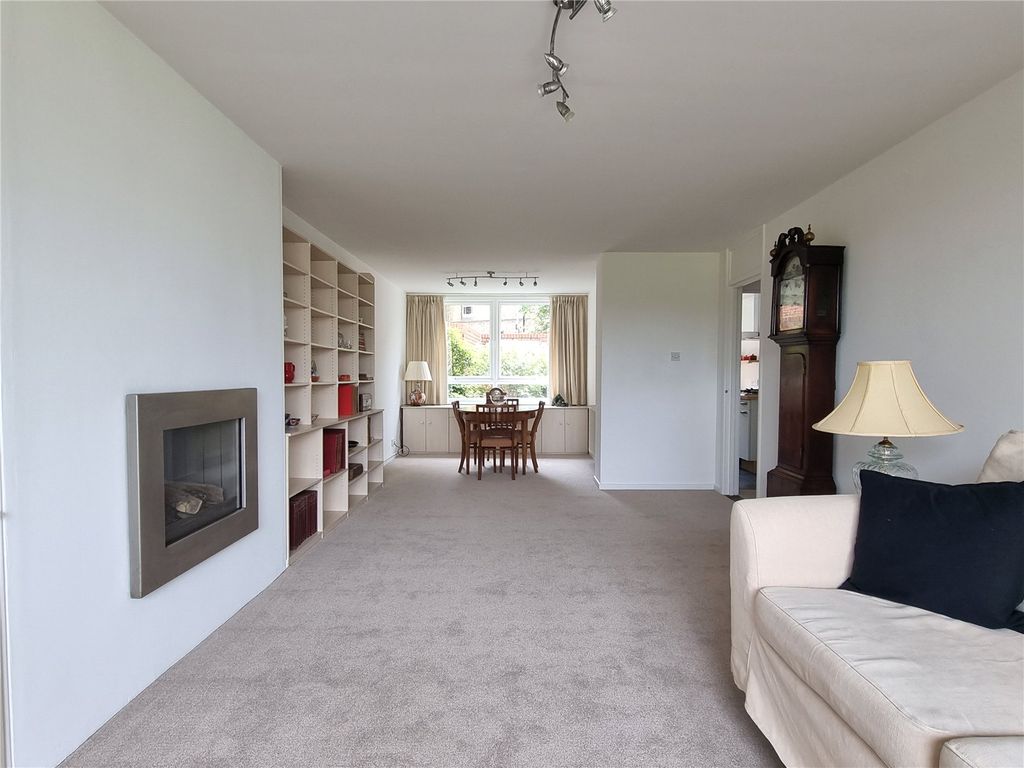 2 bed flat for sale in Fenners Lawn, Cambridge, Cambridgeshire CB1, £600,000