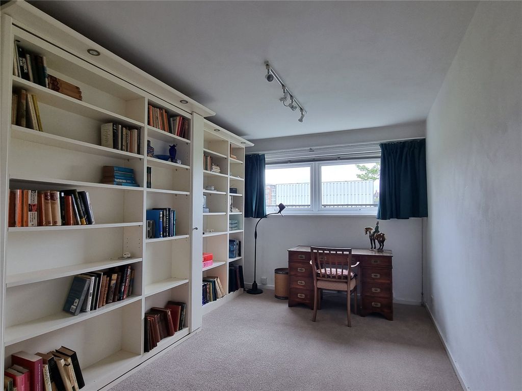 2 bed flat for sale in Fenners Lawn, Cambridge, Cambridgeshire CB1, £600,000