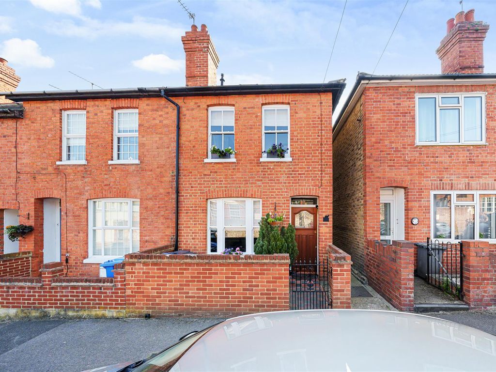 3 bed end terrace house for sale in Rutland Road, Maidenhead SL6, £525,000