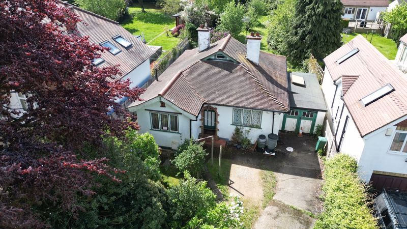 2 bed bungalow for sale in Green Lane, Lower Kingswood, Tadworth KT20, £500,000