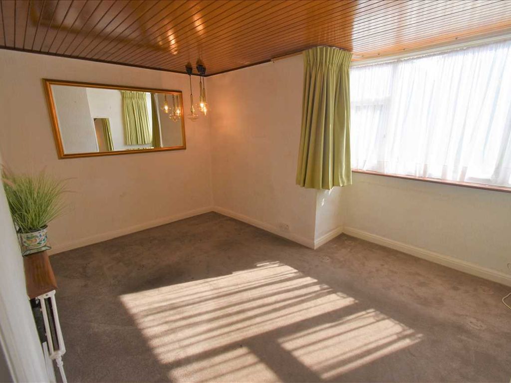 3 bed property for sale in Ashen Drive, Crayford, Dartford DA1, £360,000