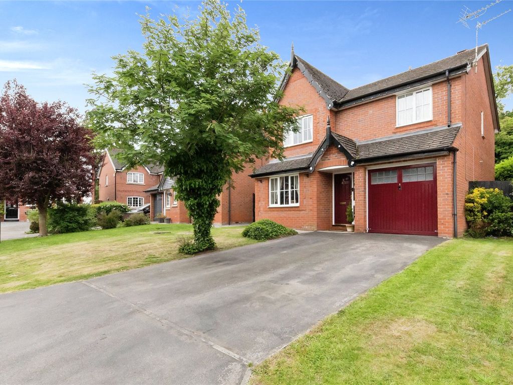 4 bed detached house for sale in Cartlake Close, Nantwich, Cheshire CW5, £385,000
