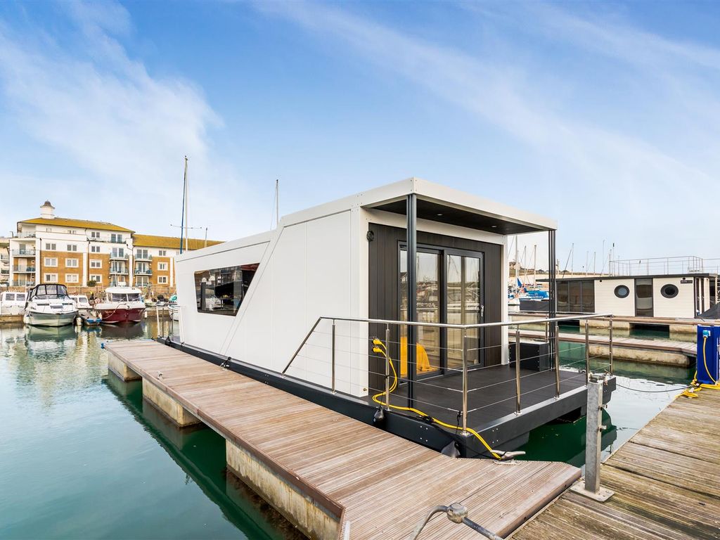 New home, 1 bed houseboat for sale in Brighton Marina Village, Brighton BN2, £198,000