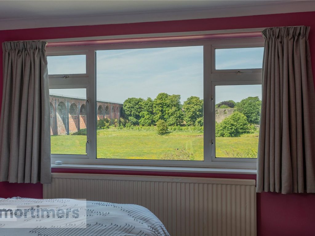 5 bed detached house for sale in Longworth Road, Billington, Clitheroe, Lancashire BB7, £425,000