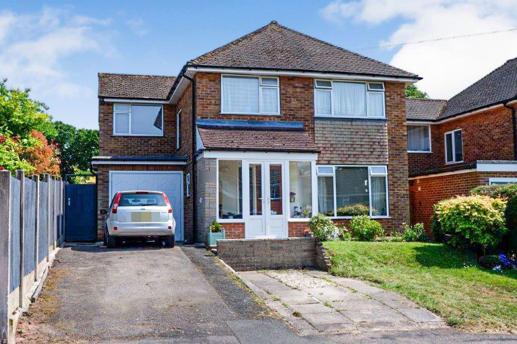 4 bed detached house for sale in Honeyborne Road, Sutton Coldfield B75, £530,000