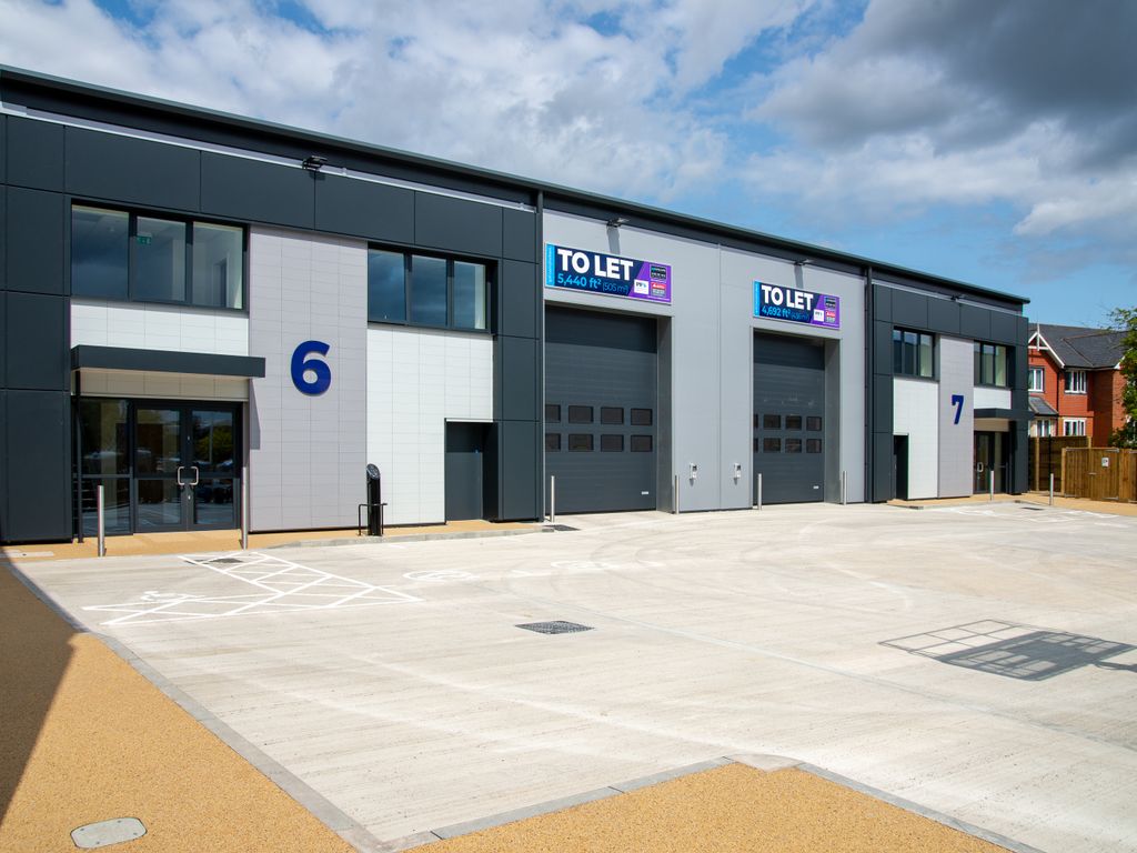 Warehouse to let in Units 4-7 Millars Business Park, Fishponds Close, Wokingham RG41, £68,034 pa