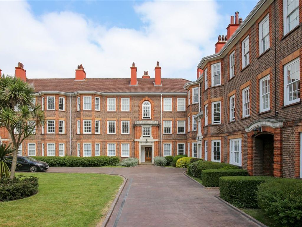 2 bed flat for sale in Bromyard Avenue, Acton W3, £565,000