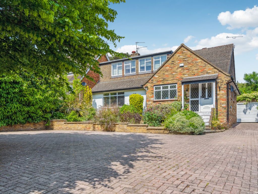 4 bed detached house for sale in Denham Green Lane, Denham, Buckinghamshire UB9, £975,000
