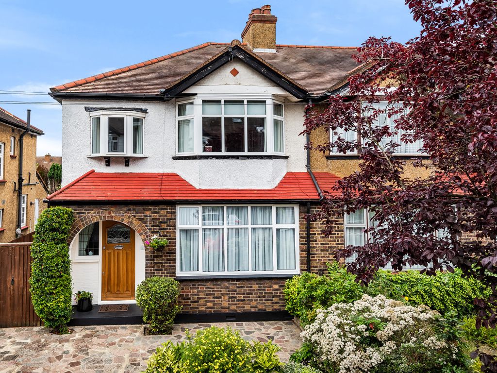3 bed end terrace house for sale in Knowle Road, Bromley BR2, £575,000