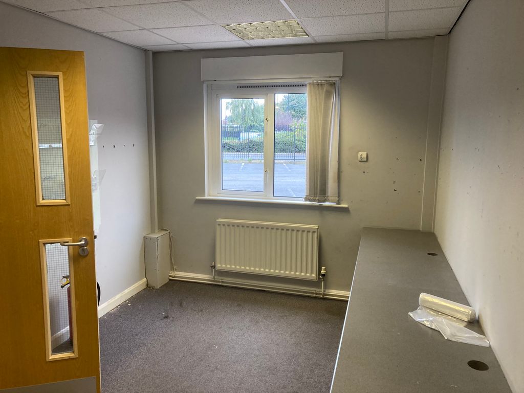 Office to let in Acklam Road, Middlesbrough TS5, £70,000 pa