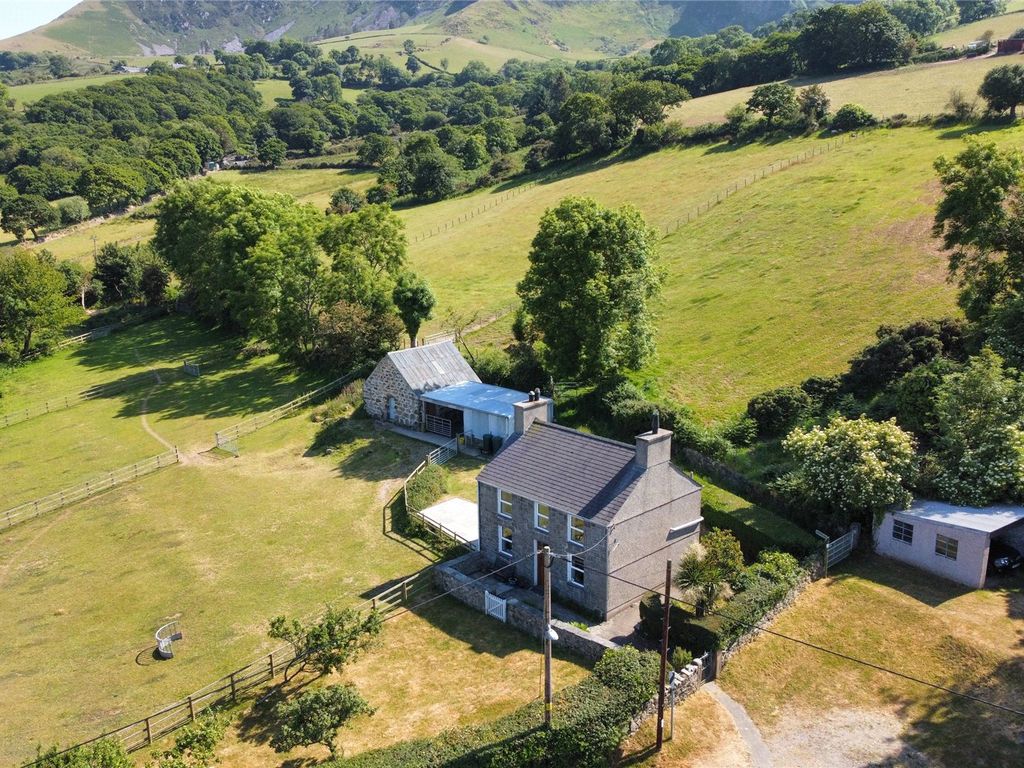 2 bed detached house for sale in Trefor, Caernarfon, Gwynedd LL54, £399,995