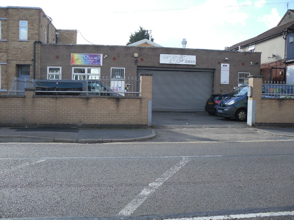 Industrial to let in Gipsy Lane, Leicester LE4, £45,000 pa