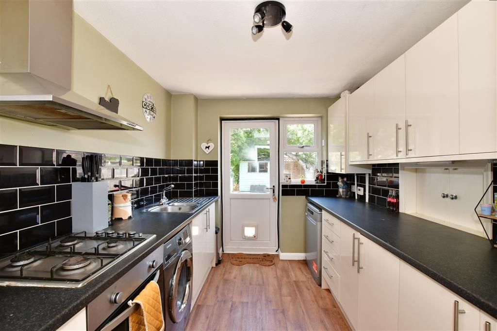3 bed terraced house for sale in Yeoman Gardens, Paddock Wood, Tonbridge, Kent TN12, £375,000