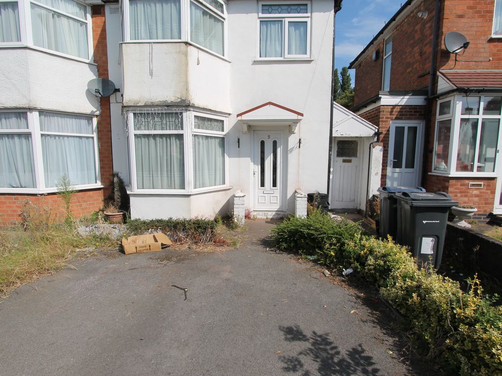 3 bed semi-detached house to rent in Milburn Road, Birmingham B44, £1,150 pcm