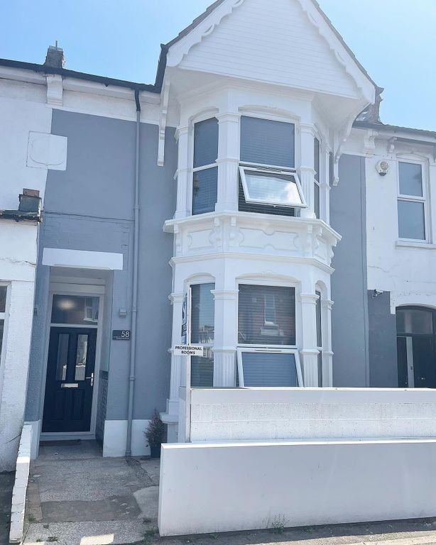 Room to rent in Gladys Avenue, Portsmouth PO2, £695 pcm