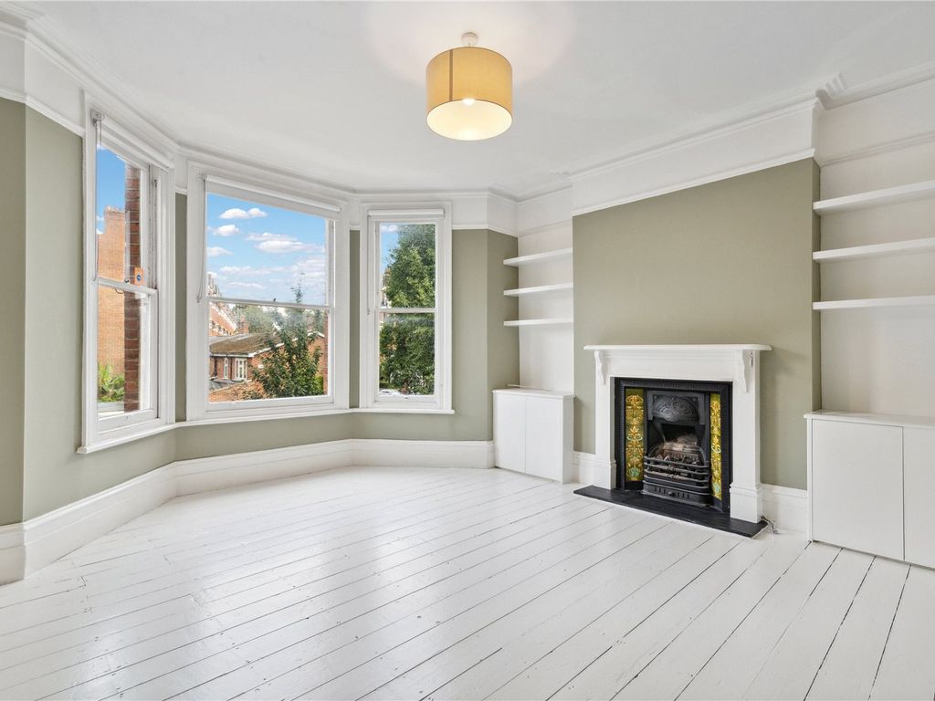 2 bed flat for sale in Essendine Mansions, Essendine Road, London W9, £850,000