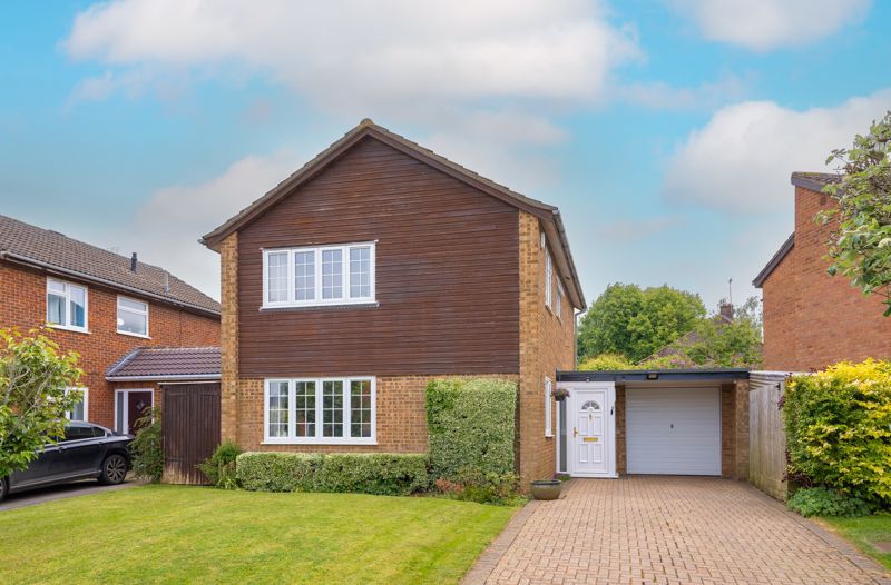 4 bed detached house for sale in Stocklands Way, Prestwood, Great Missenden HP16, £625,000