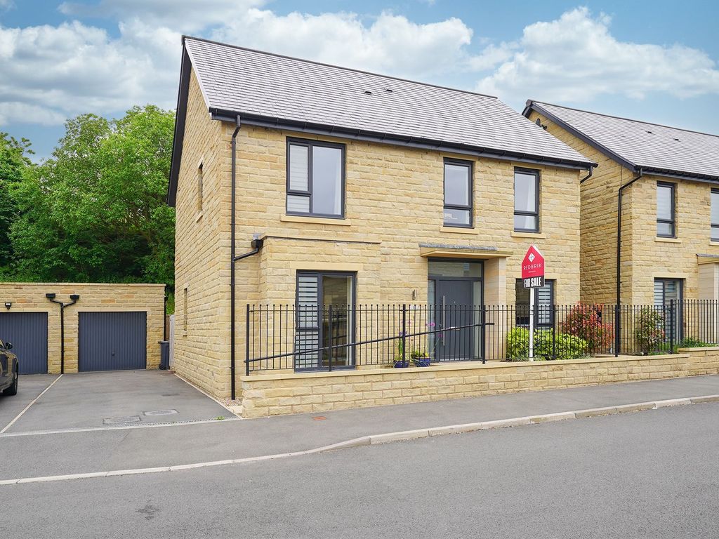 5 bed detached house for sale in Linnet Way, Stannington S6, £650,000
