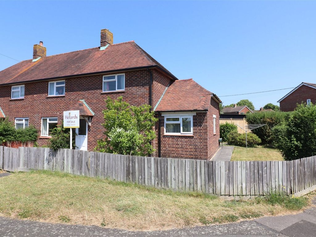 3 bed semi-detached house for sale in Mitford Road, Alresford SO24, £425,000