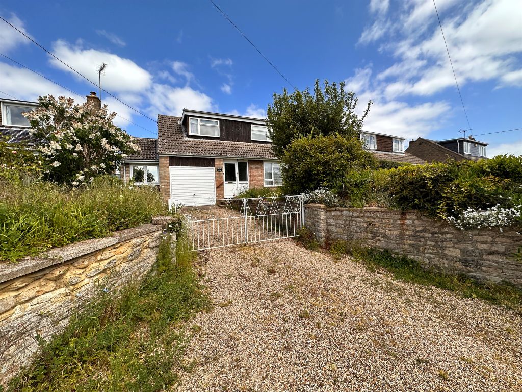 3 bed property for sale in Glapthorn, Peterborough PE8, £375,000