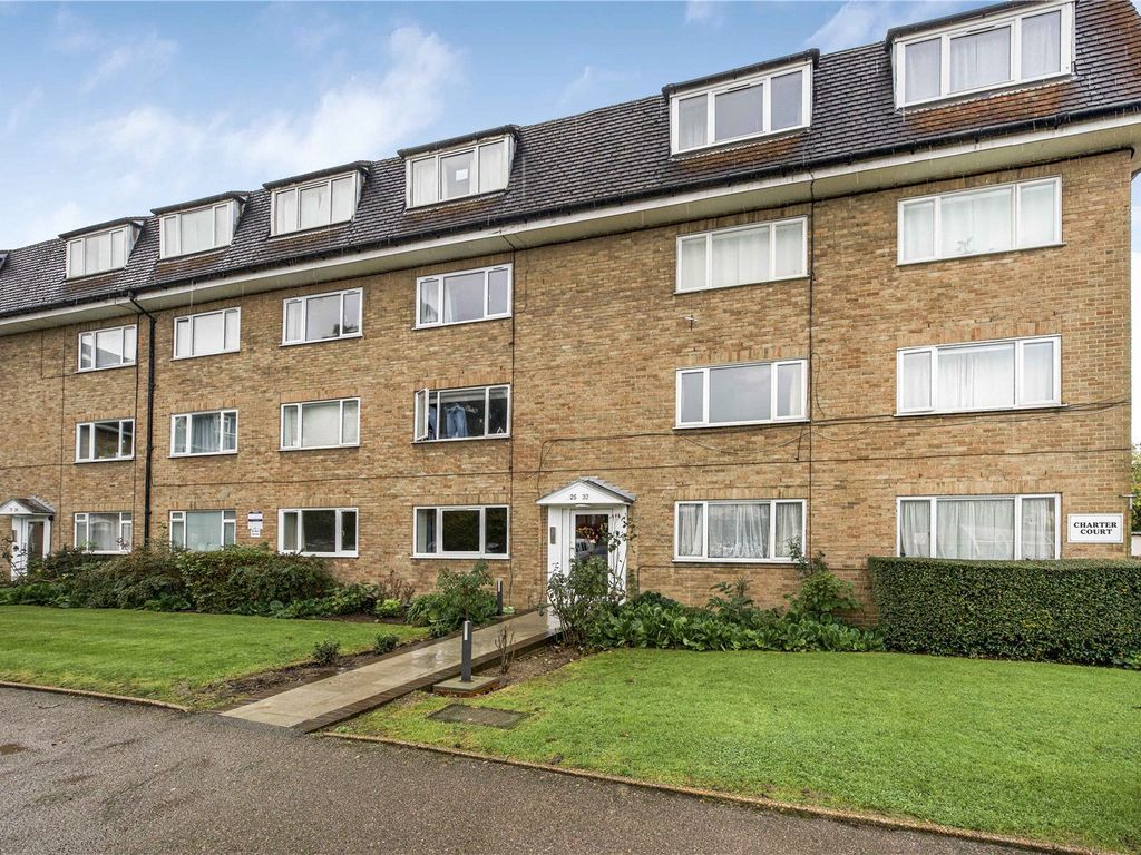 2 bed flat for sale in Charter Court, Linden Grove, New Malden KT3, £365,000