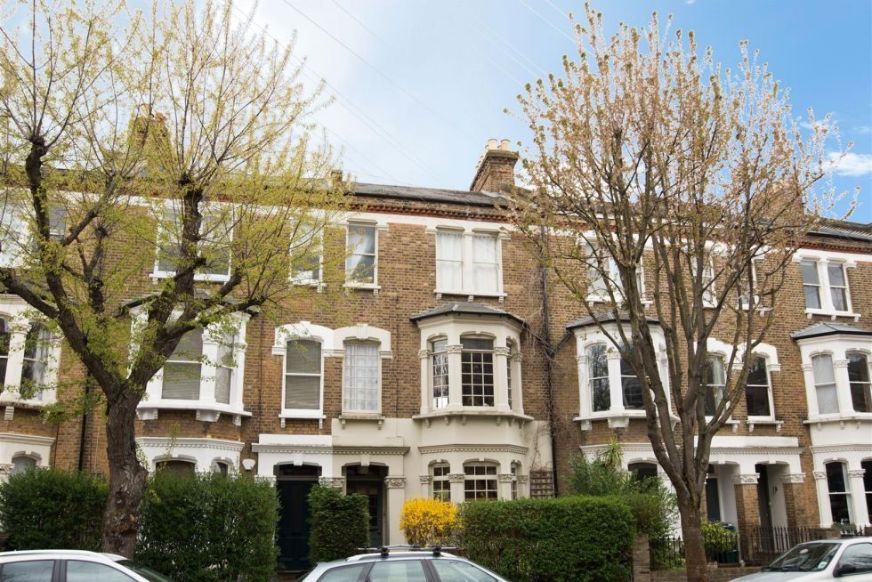 3 bed town house to rent in St. John's Villas, London N19, £2,990 pcm