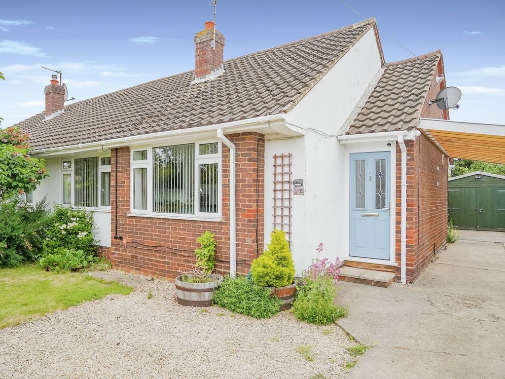 2 bed semi-detached bungalow for sale in Cotmore Gardens, Thame OX9, £425,000