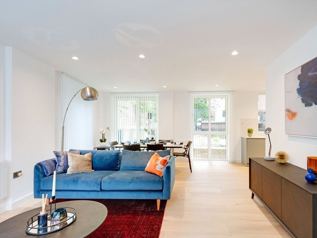 New home, 3 bed flat for sale in Gifford Street, Kings Cross, London N1, £1,195,000
