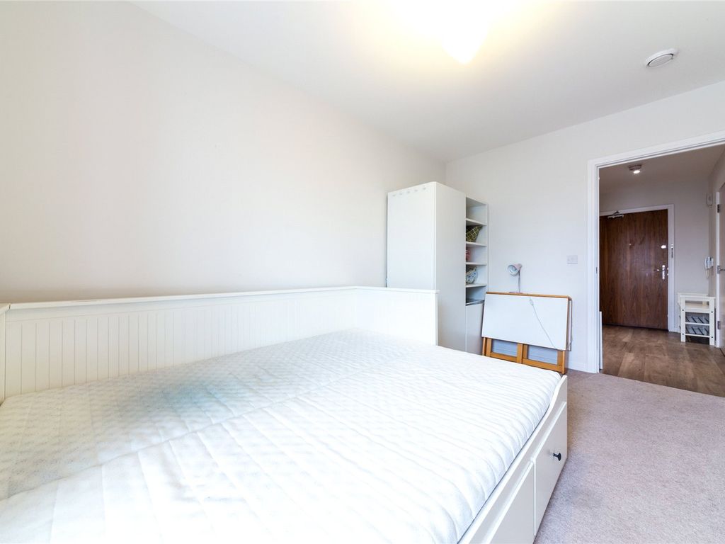 2 bed flat for sale in Williams Way, Wembley HA0, £370,000
