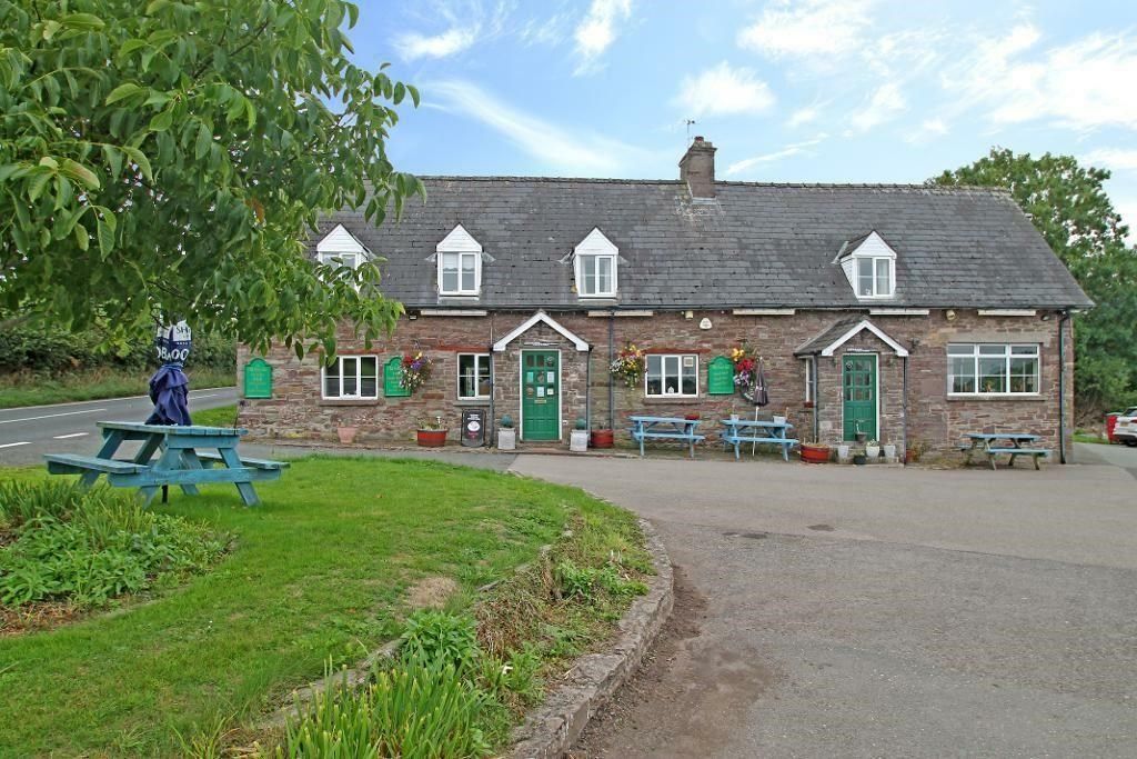 8 bed detached house for sale in Llanhamlach, Brecon LD3, £420,000