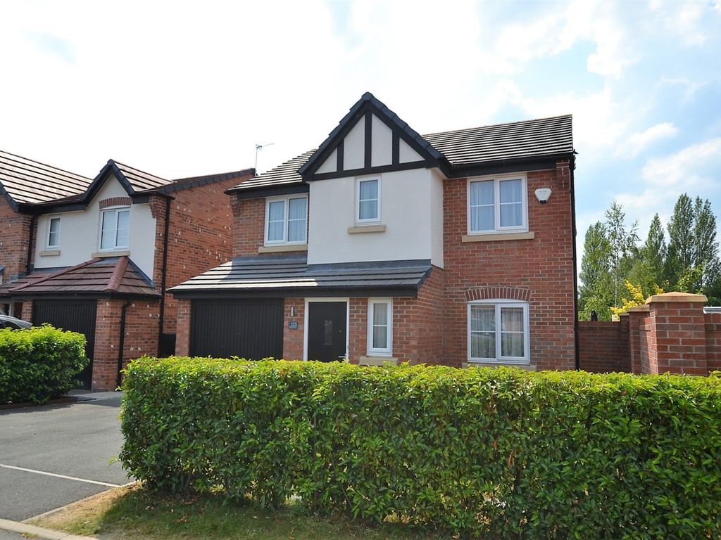 4 bed detached house for sale in Severn Way, Holmes Chapel, Crewe CW4, £425,000
