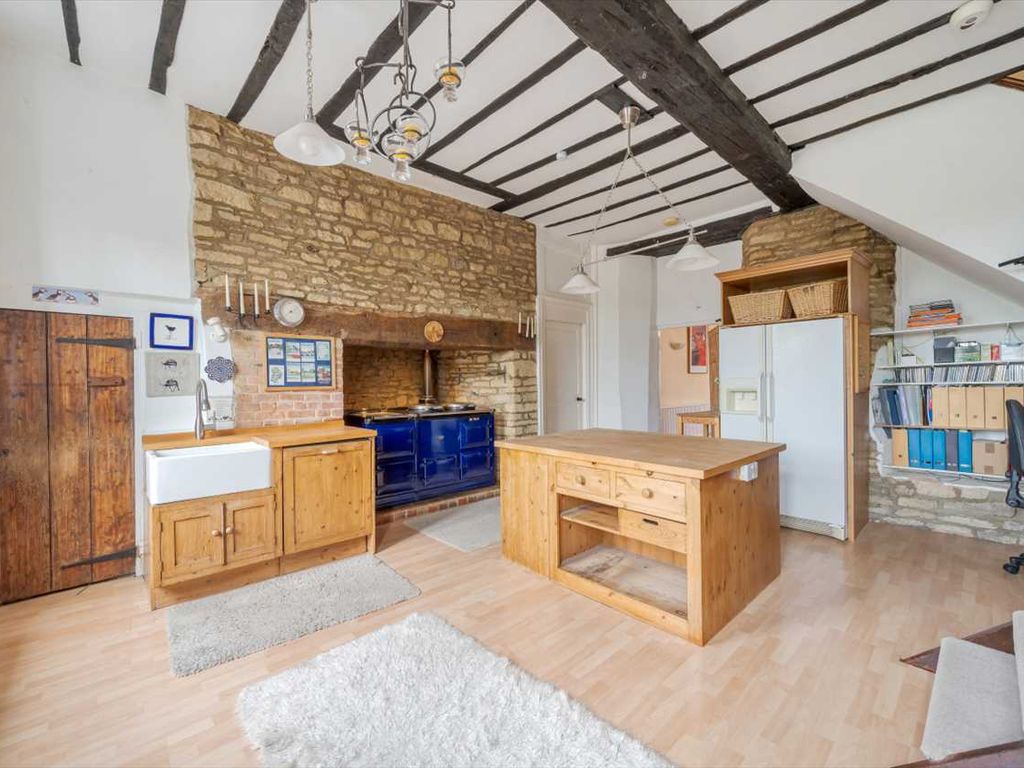 4 bed cottage for sale in The Old Rectory, The High Road, Felmersham MK43, £500,000
