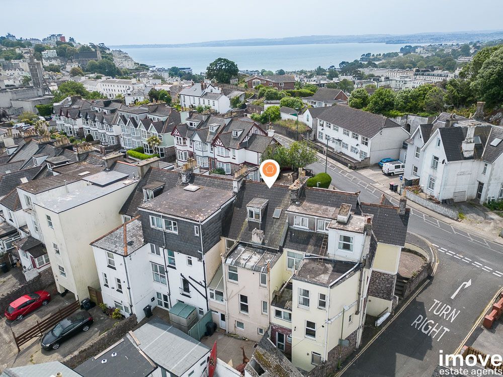 5 bed terraced house for sale in Morgan Avenue, Torquay TQ2, £300,000