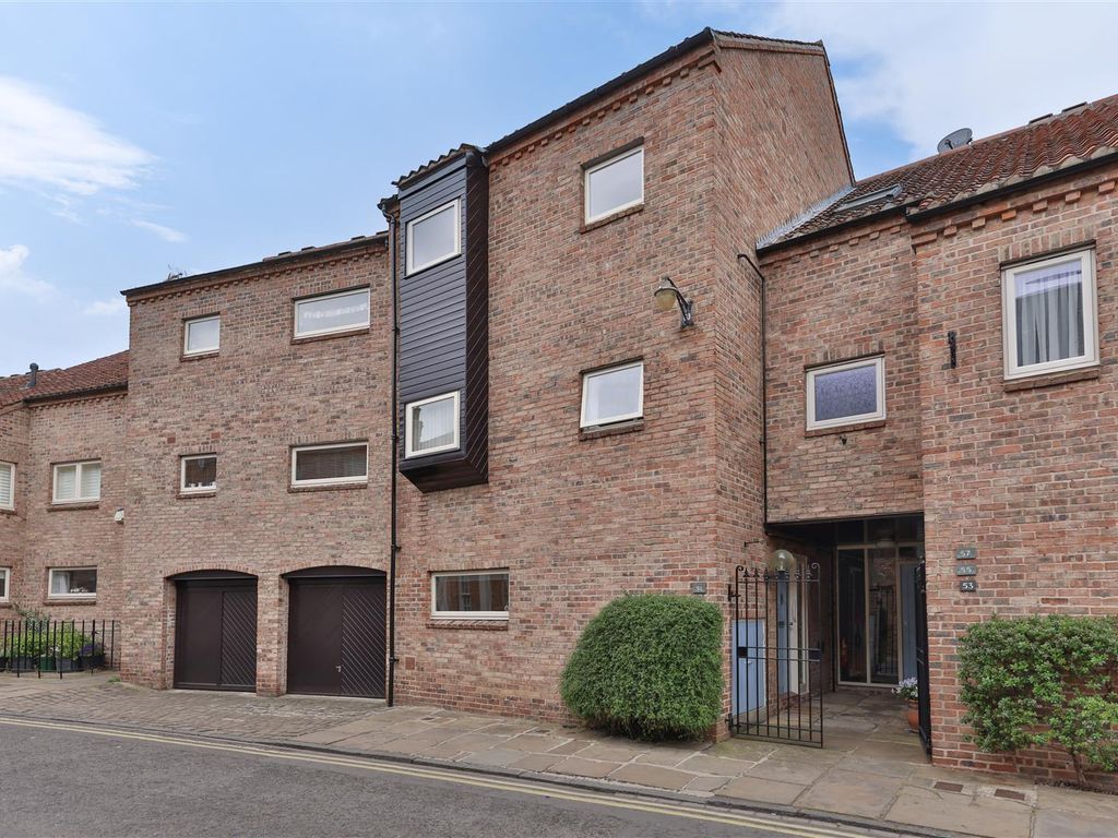 3 bed town house for sale in St. Andrewgate, York YO1, £450,000