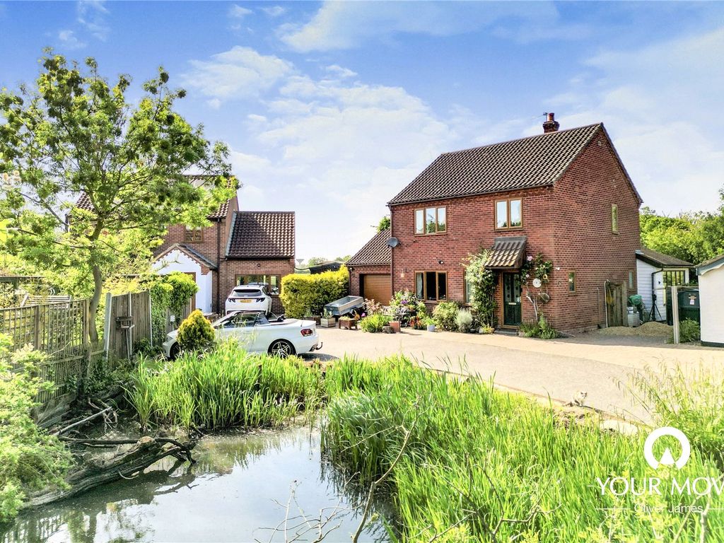 3 bed detached house for sale in Fuller's Close, Toft Monks, Beccles, Norfolk NR34, £350,000