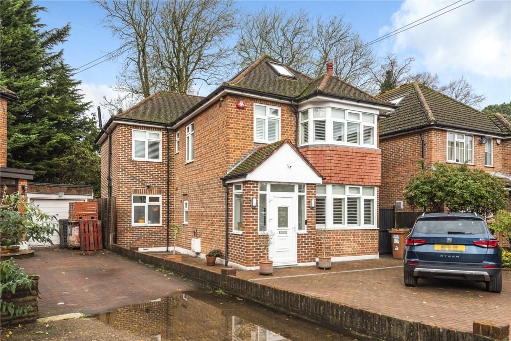 5 bed detached house for sale in Woodstead Grove, Canons Park HA8, £1,100,000