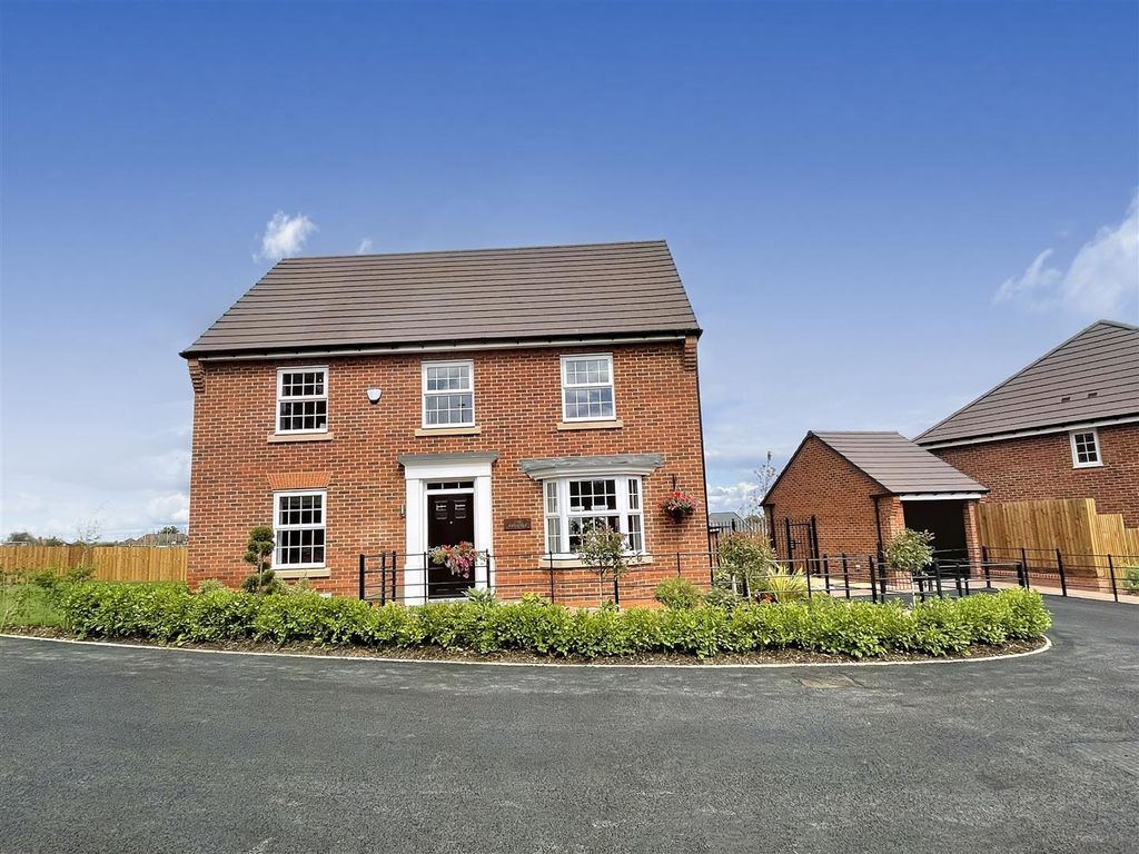 4 bed detached house for sale in Blounts Green, Uttoxeter ST14, £485,000