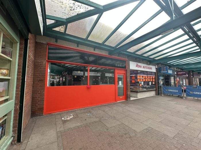 Commercial property to let in 14 St Wilfridâ??S Square, Calverton, Calverton NG14, £16,000 pa