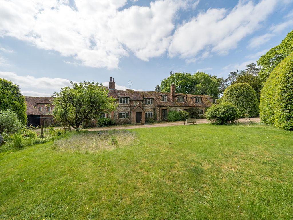 5 bed link-detached house for sale in Henley Park, Fawley, Henley-On-Thames, Oxfordshire RG9, £1,250,000