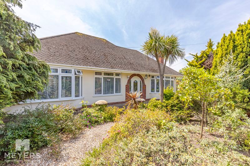 3 bed detached bungalow for sale in Merrivale Avenue, Southbourne BH6, £525,000