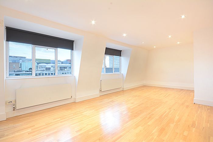 2 bed flat to rent in Bedford Avenue, London WC1B, £3,445 pcm