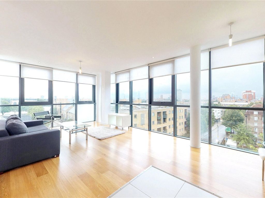 2 bed flat for sale in The Forge, London E14, £550,000