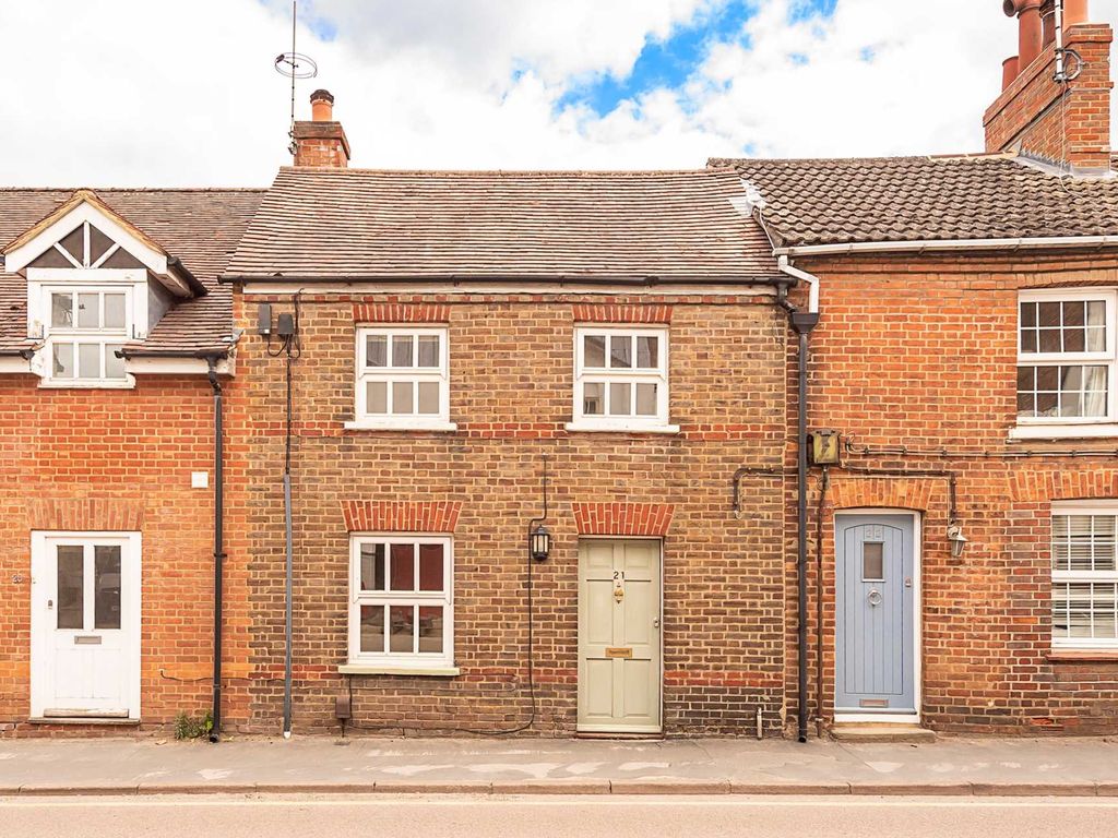 3 bed terraced house for sale in Akeman Street, Tring HP23, £414,950