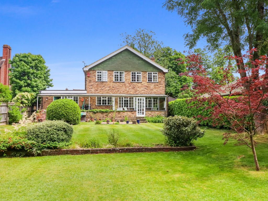 4 bed detached house for sale in Woodside Avenue, Beaconsfield, Buckinghamshire HP9, £1,650,000