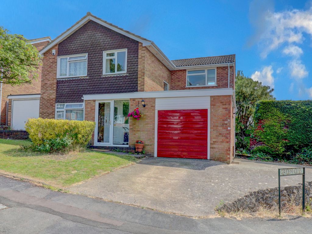 4 bed detached house for sale in Green Leys, Downley, High Wycombe HP13, £550,000