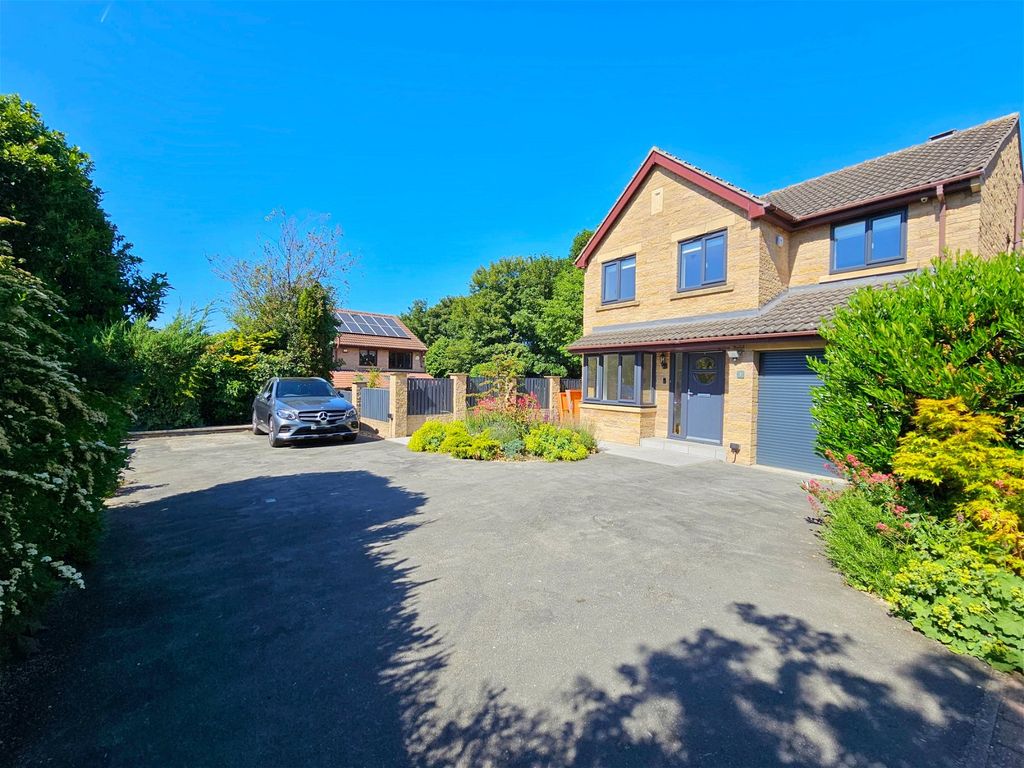 4 bed detached house for sale in The Leylands, Barnsley S75, £395,000