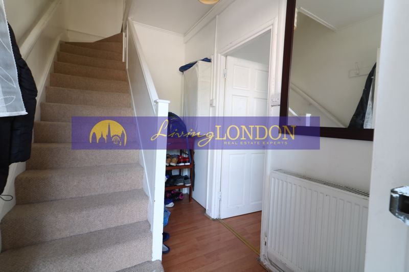 2 bed terraced house for sale in Warkworth Road, London N17, £499,950