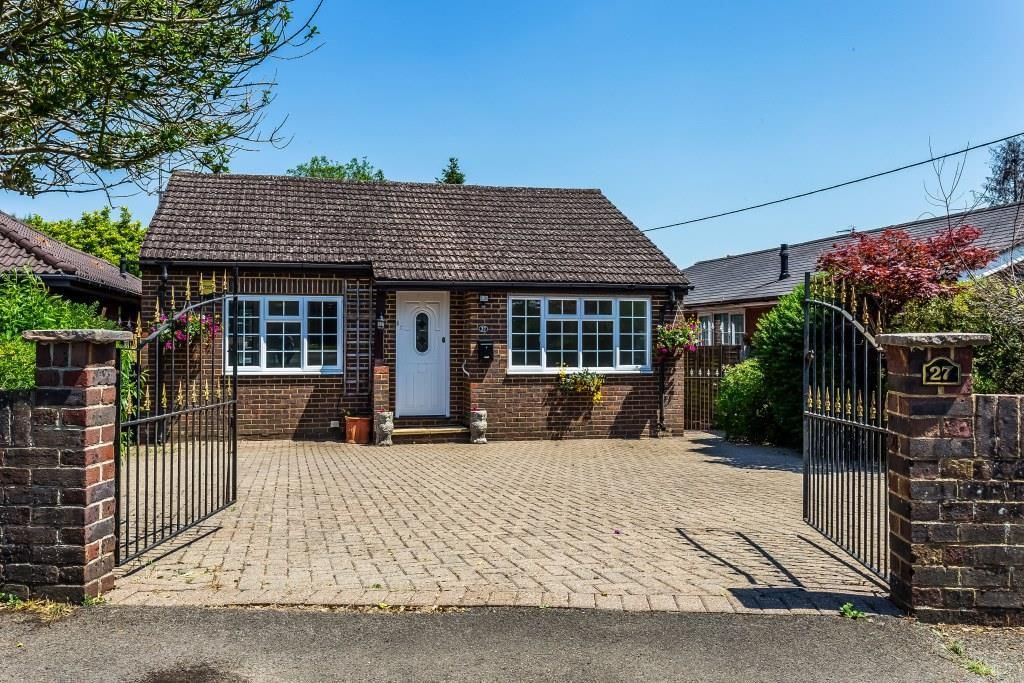 3 bed detached bungalow for sale in Leith Road, Beare Green RH5, £575,000