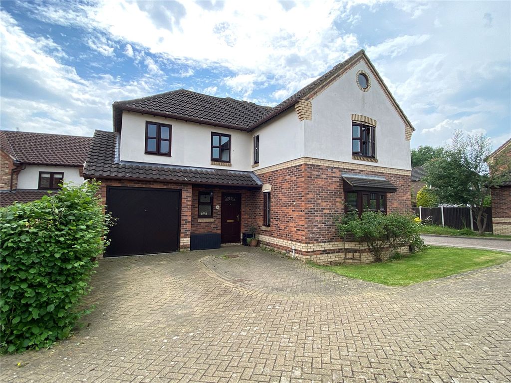 4 bed detached house for sale in Bunting Lane, Billericay, Essex CM11, £675,000