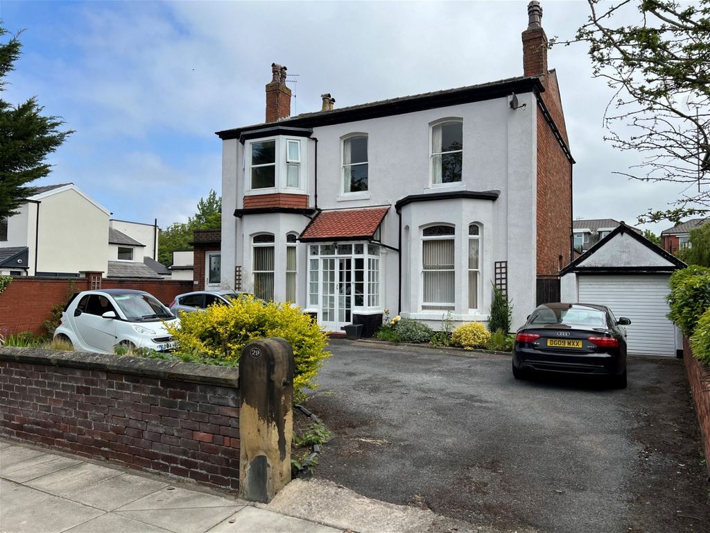 4 bed detached house for sale in Aughton Road, Birkdale, Southport PR8, £415,000